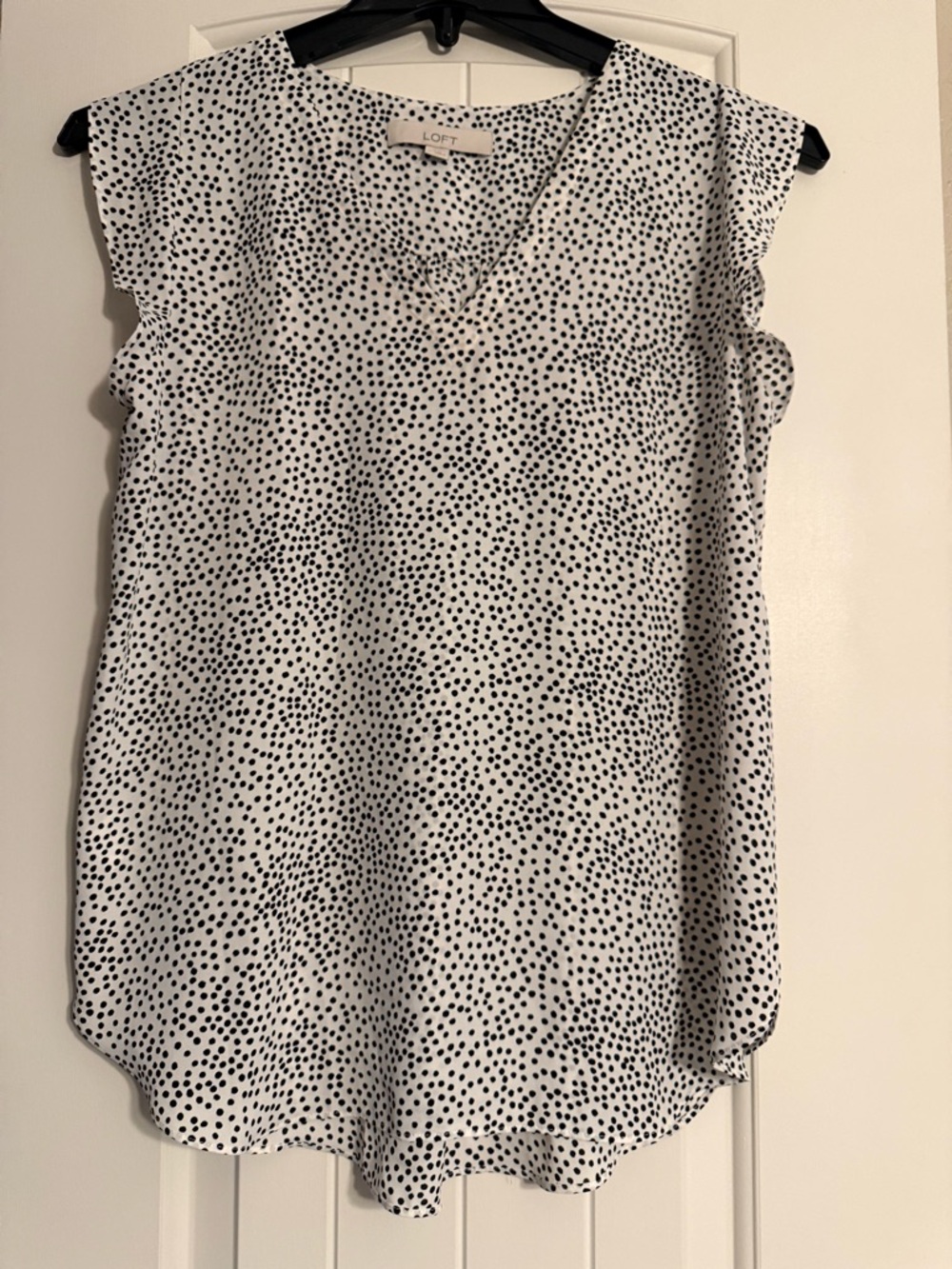 LOFT White Black Dot V-Neck Cap Sleeve Blouse Size M